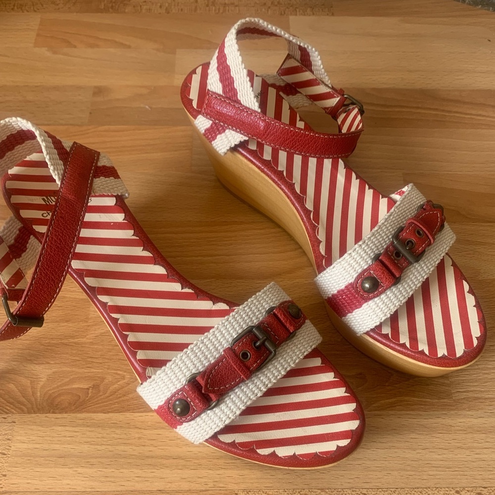 Moschino sandals
